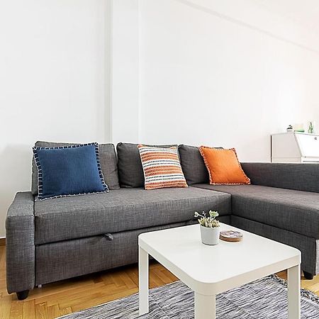 Spacious two bedroom apartment in Central location Atenas Exterior foto