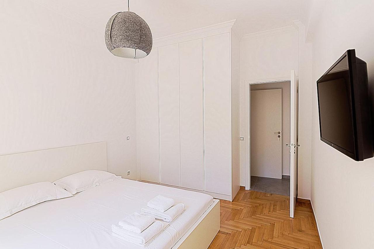 Spacious two bedroom apartment in Central location Atenas Exterior foto