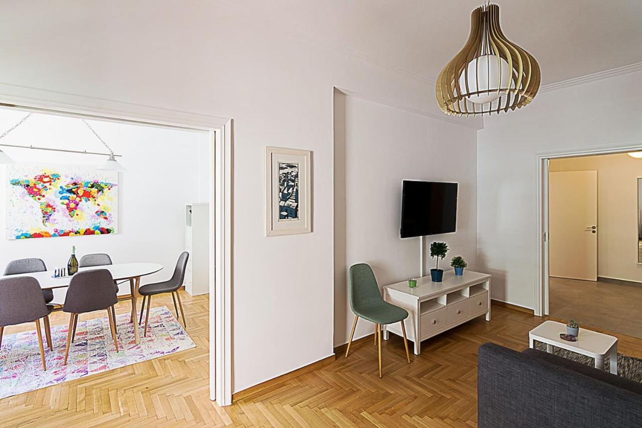 Spacious two bedroom apartment in Central location Atenas Exterior foto