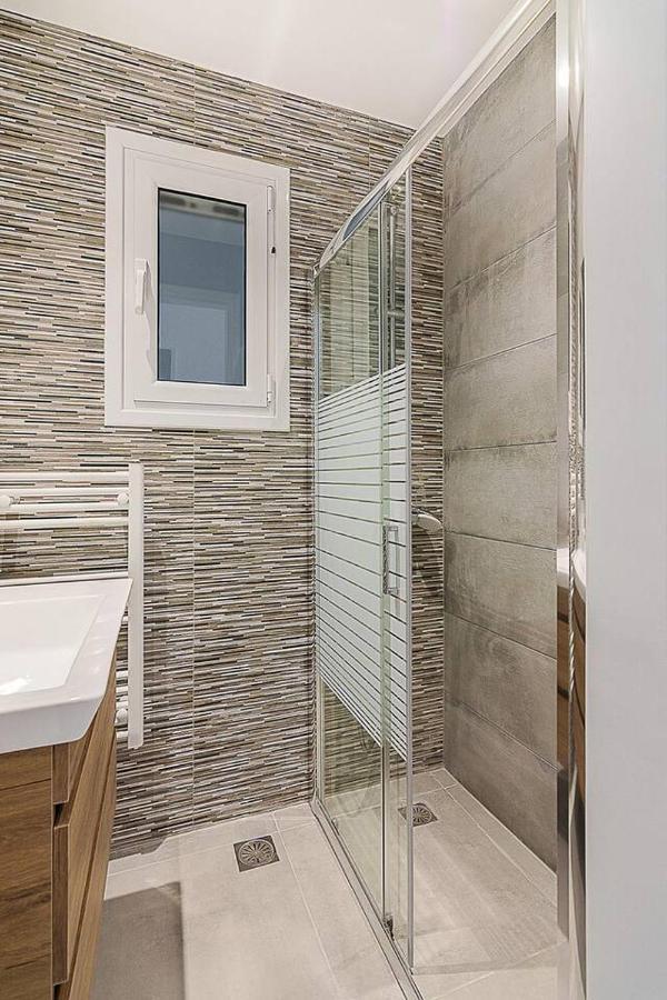 Spacious two bedroom apartment in Central location Atenas Exterior foto