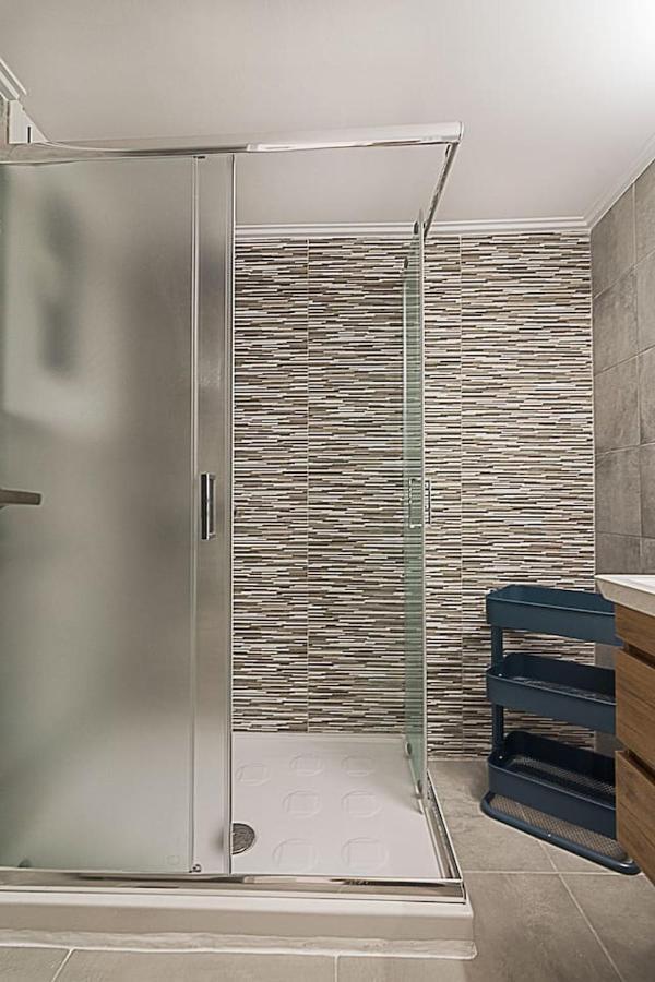 Spacious two bedroom apartment in Central location Atenas Exterior foto