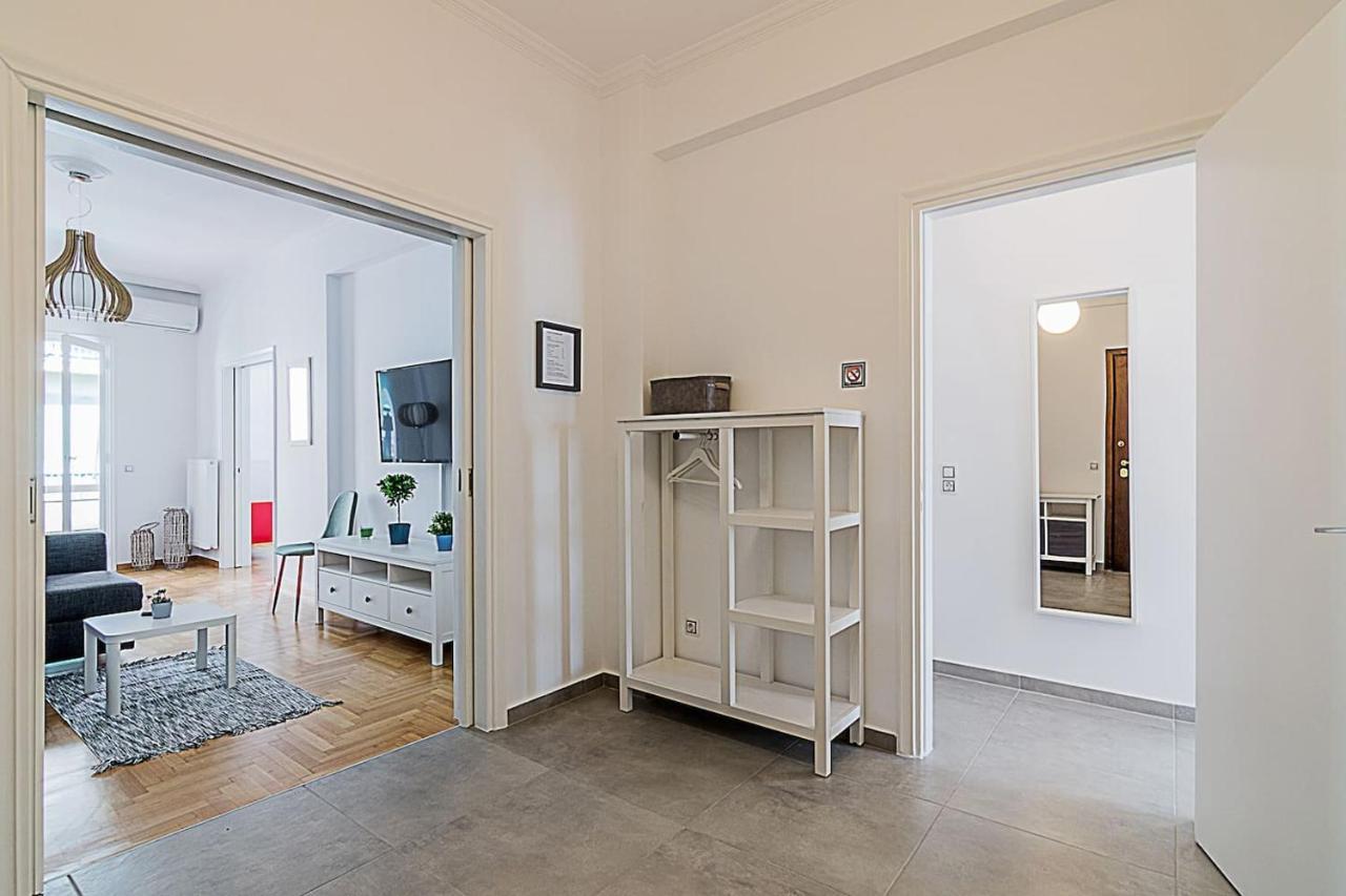 Spacious two bedroom apartment in Central location Atenas Exterior foto