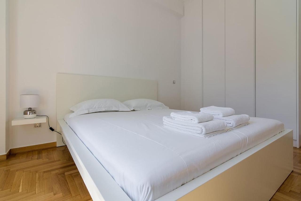 Spacious two bedroom apartment in Central location Atenas Exterior foto
