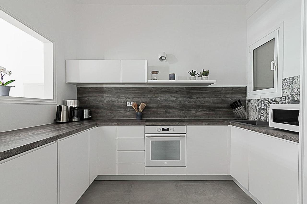 Spacious two bedroom apartment in Central location Atenas Exterior foto