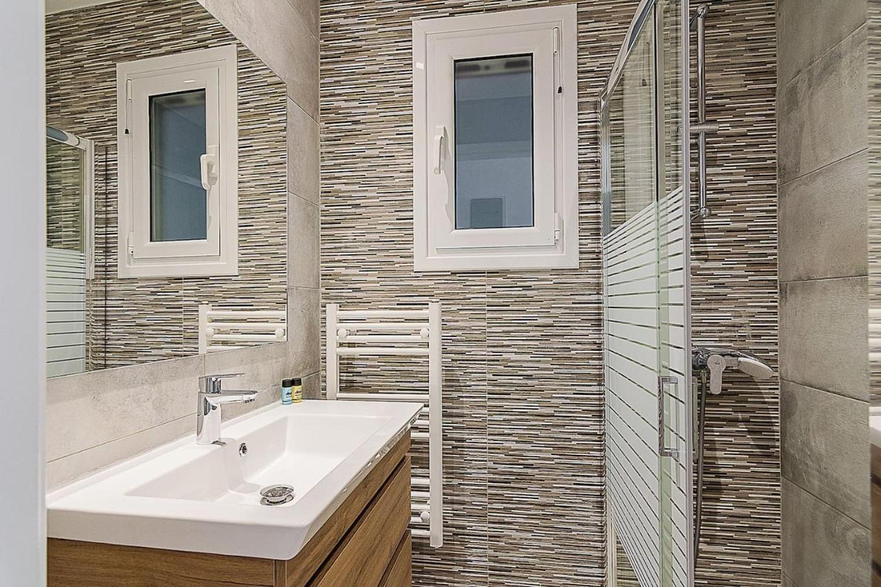 Spacious two bedroom apartment in Central location Atenas Exterior foto