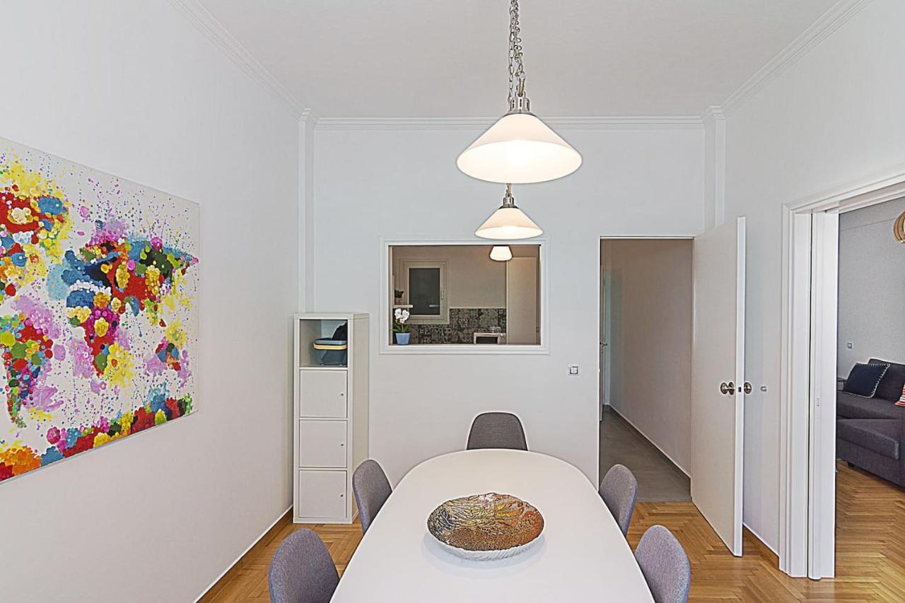 Spacious two bedroom apartment in Central location Atenas Exterior foto