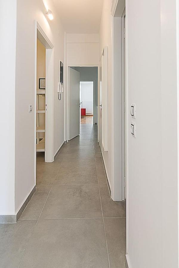 Spacious two bedroom apartment in Central location Atenas Exterior foto