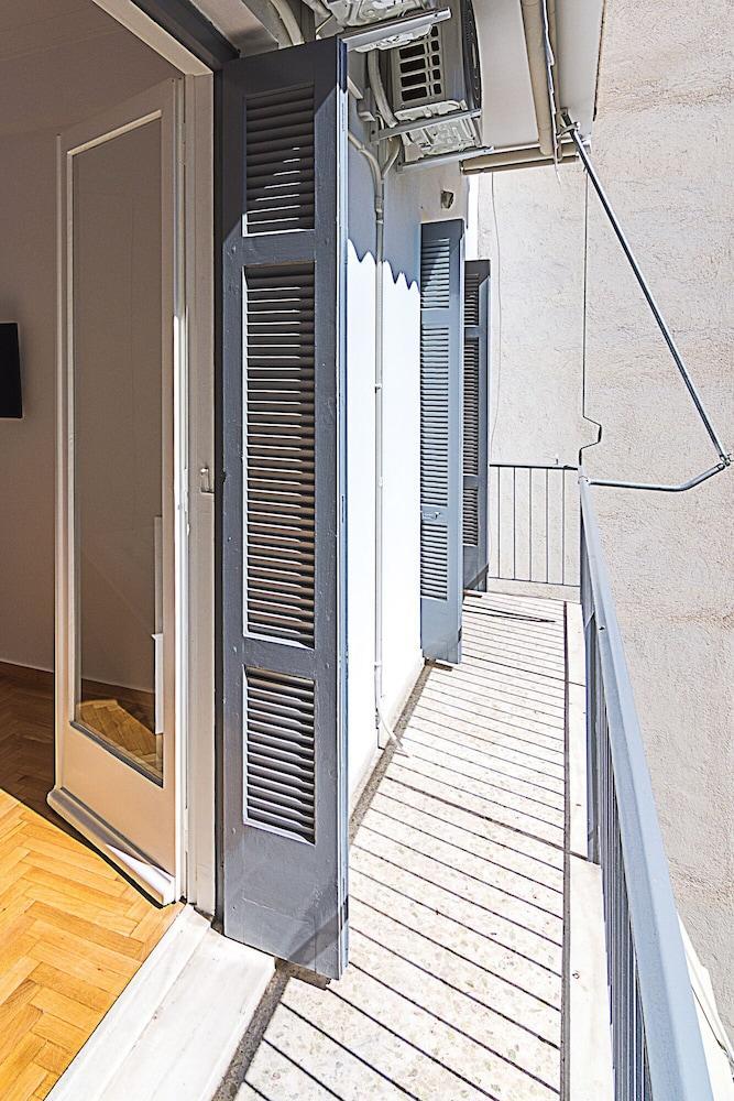 Spacious two bedroom apartment in Central location Atenas Exterior foto